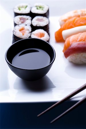 simsearch:400-04292843,k - Traditional japanese food, Sushi Stock Photo - Budget Royalty-Free & Subscription, Code: 400-04340060