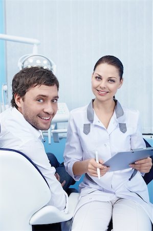 simsearch:400-04340930,k - Patients and doctors in the dental office Foto de stock - Super Valor sin royalties y Suscripción, Código: 400-04340915