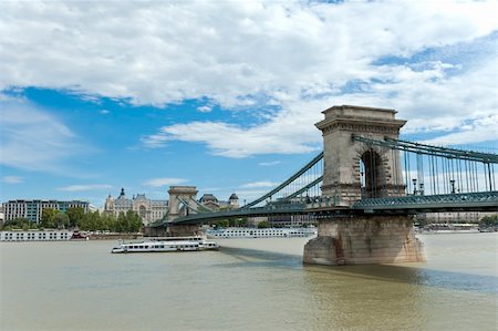 simsearch:400-05734715,k - Szechenyi Chain Bridge, Budapest, Hungary Foto de stock - Super Valor sin royalties y Suscripción, Código: 400-04341394
