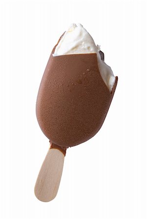 simsearch:400-06854949,k - classic chocolate ice cream with  bite isolated on white Stockbilder - Microstock & Abonnement, Bildnummer: 400-04342861