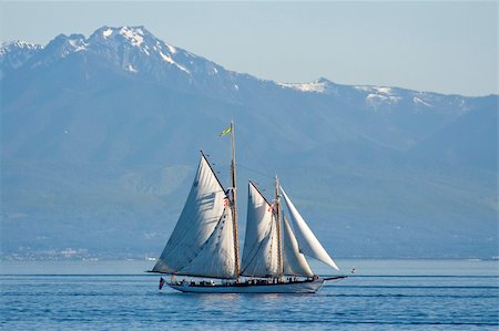 simsearch:400-05316566,k - Sea Ships Battle on the coastline of Victoria, BC, Canada Foto de stock - Royalty-Free Super Valor e Assinatura, Número: 400-04343970