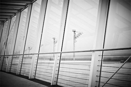simsearch:400-04354197,k - contrasty black and white airport terminal Stock Photo - Budget Royalty-Free & Subscription, Code: 400-04354194