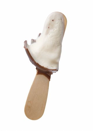 simsearch:400-06854949,k - leftover of a classic chocolate ice cream isolated on white Stockbilder - Microstock & Abonnement, Bildnummer: 400-04354493