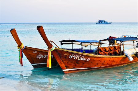 simsearch:400-05314678,k - Boat in Sea Sourthern of Thailand Photographie de stock - Aubaine LD & Abonnement, Code: 400-04354632