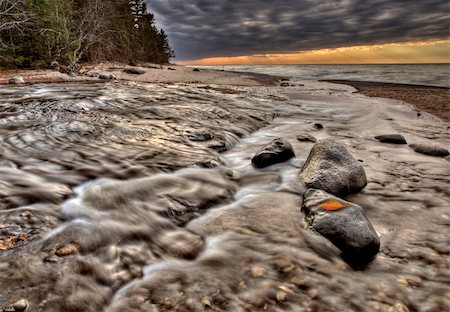 Lake Superior Northern Michigan fall autumn beautiful Huricane River Photographie de stock - Aubaine LD & Abonnement, Code: 400-04354970