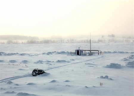 snow storm traffic - car stuck in snow near the research station Stock Photo - Budget Royalty-Free & Subscription, Code: 400-04355537