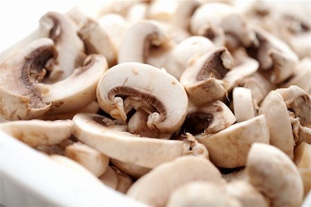 simsearch:400-07217319,k - fresh sliced mushrooms on plate Stock Photo - Budget Royalty-Free & Subscription, Code: 400-04357294