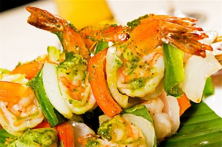 simsearch:400-04295224,k - fresh and colorfull grilled shrimps and vegetables skewers on a palm leaf ,thai style Stock Photo - Budget Royalty-Free & Subscription, Code: 400-04358434