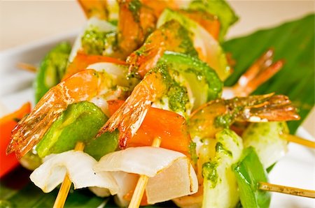 simsearch:400-07625437,k - fresh and colorfull grilled shrimps and vegetables skewers on a palm leaf ,thai style Stock Photo - Budget Royalty-Free & Subscription, Code: 400-04358435