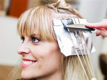 foil highlights - Blond woman at the Hair Salon Stock Photo - Budget Royalty-Free & Subscription, Code: 400-04351681