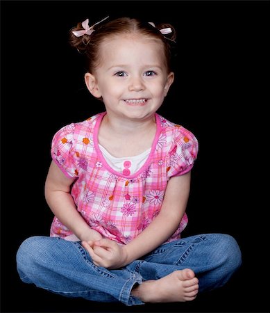 strotter13 (artist) - A nice photograph of a young girl sitting down. Photographie de stock - Aubaine LD & Abonnement, Code: 400-04365962