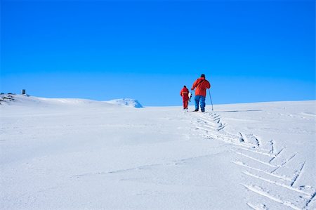 footprint winter landscape mountain - Two men are raised on a snow-covered hill in Antarctica Stock Photo - Budget Royalty-Free & Subscription, Code: 400-04368165