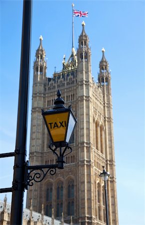 simsearch:400-04904259,k - Old taxi sign at Houses of Parliament in London United Kindgdom Foto de stock - Royalty-Free Super Valor e Assinatura, Número: 400-04369794