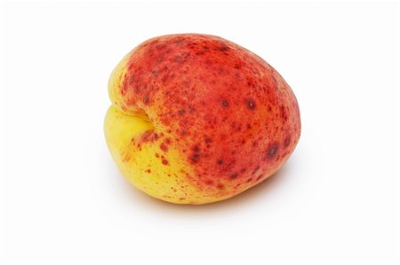 simsearch:400-04243170,k - Red apricot isolated on the white background Stock Photo - Budget Royalty-Free & Subscription, Code: 400-04369841