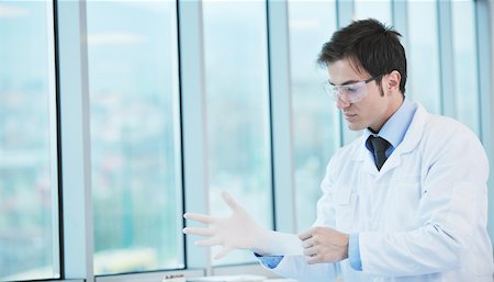 simsearch:600-02786789,k - research and  science doctor student  people  in bright laboratory representing chemistry education and medicine concept Stockbilder - Microstock & Abonnement, Bildnummer: 400-04362434