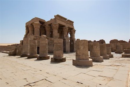 egyptian hieroglyphs color - Main entrance to the Temple of Kom Ombo in Egypt Stock Photo - Budget Royalty-Free & Subscription, Code: 400-04378975