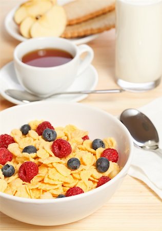 simsearch:400-04081024,k - Healthy breakfast Stock Photo - Budget Royalty-Free & Subscription, Code: 400-04379697