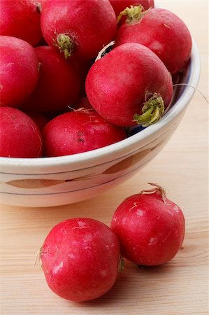 simsearch:400-07422782,k - Fresh radish Photographie de stock - Aubaine LD & Abonnement, Code: 400-04379742