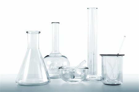 transparent glassware lab kit on white background Foto de stock - Super Valor sin royalties y Suscripción, Código: 400-04379774