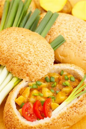 simsearch:400-07481067,k - Potato stew in bread bowl with vegetables Stock Photo - Budget Royalty-Free & Subscription, Code: 400-04372101