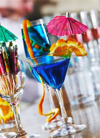 spilled alcoholic drink on bar - fresh cocktail alcohol drink in night bar Stock Photo - Budget Royalty-Free & Subscription, Code: 400-04373689