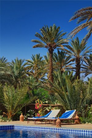 simsearch:862-03736798,k - relaxation area in an exotic holiday resort Photographie de stock - Aubaine LD & Abonnement, Code: 400-04384111