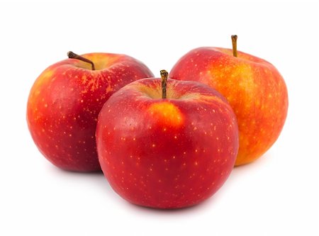 simsearch:400-04286908,k - Three ripe red apples isolated on white background Stock Photo - Budget Royalty-Free & Subscription, Code: 400-04384151