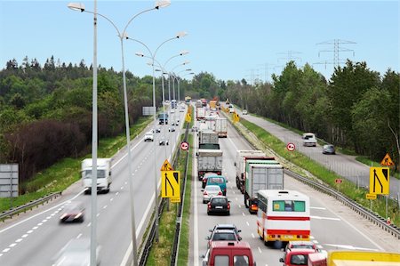 simsearch:841-07523507,k - Traffic jam caused by road works Fotografie stock - Microstock e Abbonamento, Codice: 400-04389901