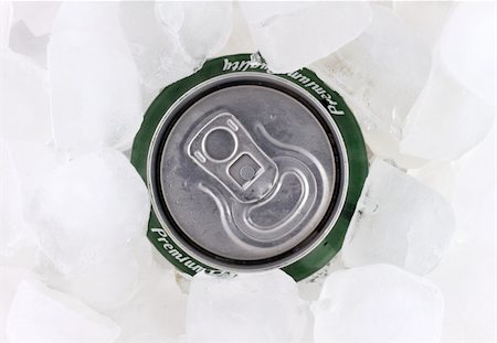 Can of refreshment in ice Stock Photo - Budget Royalty-Free & Subscription, Code: 400-04381511