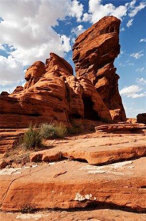 parque estatal del valle de fuego - Red Sandstone Monolith Rock In Mojave Desert Nevada Foto de stock - Super Valor sin royalties y Suscripción, Código: 400-04382704
