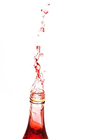 simsearch:614-06624533,k - Splash red water in the bottle Foto de stock - Super Valor sin royalties y Suscripción, Código: 400-04399285