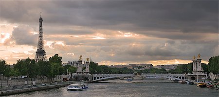 simsearch:400-04558229,k - Panoramic view on Seine river, Alexander the III bridge and Eiffel Tower in Paris, France. Photographie de stock - Aubaine LD & Abonnement, Code: 400-04406744
