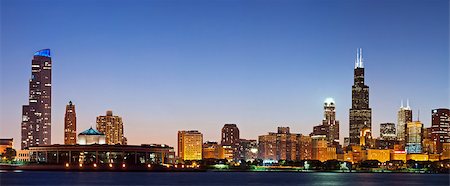 simsearch:400-05723599,k - Panoramic image of Chicago skyline at twilight. Stock Photo - Budget Royalty-Free & Subscription, Code: 400-04407249