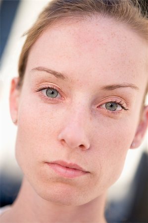 simsearch:400-06104816,k - Head shot of woman thinking Stock Photo - Budget Royalty-Free & Subscription, Code: 400-04401703