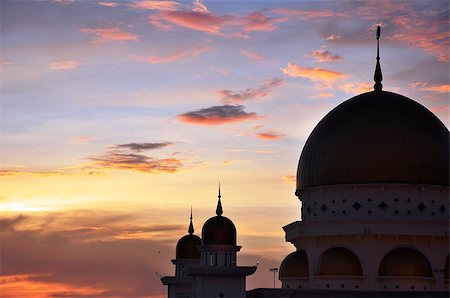 mosque in the evening at Klang Selangor Malaysia Stock Photo - Budget Royalty-Free & Subscription, Code: 400-04402489