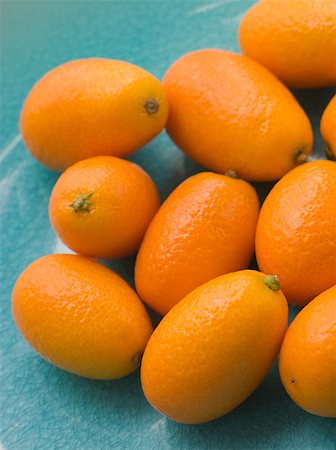 simsearch:400-04403906,k - Dish Of Fresh Kumquat Foto de stock - Super Valor sin royalties y Suscripción, Código: 400-04403900