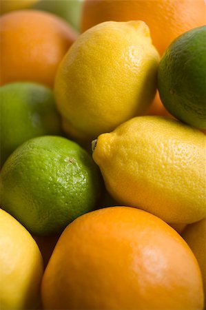 simsearch:400-04403906,k - Selection Of Citrus Fruits Foto de stock - Super Valor sin royalties y Suscripción, Código: 400-04403957