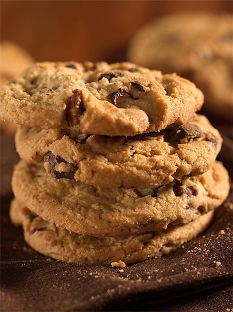 chocolate chip cookies shot with selective focus. Stockbilder - Microstock & Abonnement, Bildnummer: 400-04414345