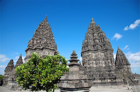 prambanan temple - Prambanan hindu temple in Jogyakarta, Indonesia Photographie de stock - Aubaine LD & Abonnement, Code: 400-04414481