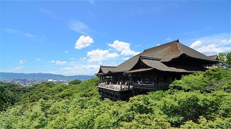 Kiyomizu-Dera is a landmark Buddhist temple in Kyoto, Japan. Fotografie stock - Microstock e Abbonamento, Codice: 400-04415413