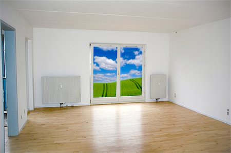 Empty room of apartment Stockbilder - Microstock & Abonnement, Bildnummer: 400-04415537