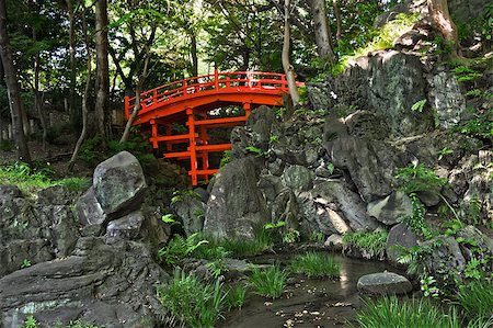 simsearch:400-04923236,k - Beautiful Tsutenkyo Bridge in the Koishikawa Korakuen Garden in Tokyo, Japan. Stock Photo - Budget Royalty-Free & Subscription, Code: 400-04416313