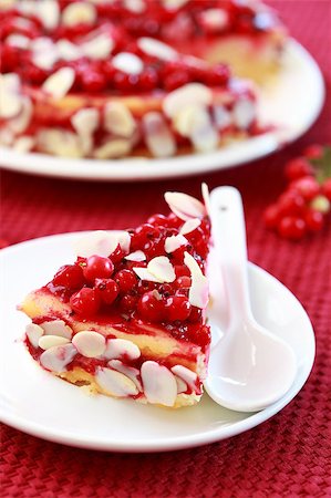 simsearch:400-04885066,k - Delicious cheesecake with redcurrant and almond Stock Photo - Budget Royalty-Free & Subscription, Code: 400-04419864