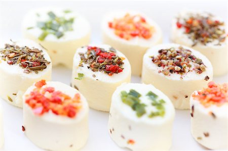 simsearch:400-05337090,k - Delicious appetizer - cream cheese with different minced herbs and vegetables Foto de stock - Royalty-Free Super Valor e Assinatura, Número: 400-04419867