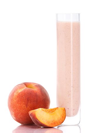 simsearch:400-03918701,k - Peach smoothie in a tall glass isolated over white background Foto de stock - Royalty-Free Super Valor e Assinatura, Número: 400-04410135