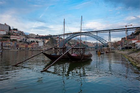 simsearch:400-04890310,k - Tipical wine boats (rebelos) in the Douro river, (Oporto - Portu Photographie de stock - Aubaine LD & Abonnement, Code: 400-04410154