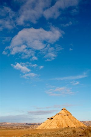 simsearch:400-04442144,k - Hill over the blue sky in winter Fotografie stock - Microstock e Abbonamento, Codice: 400-04425474