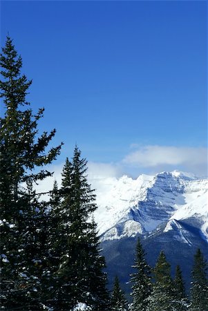 simsearch:400-03922211,k - Scenic winter mountain landscape in Canadian Rockies Fotografie stock - Microstock e Abbonamento, Codice: 400-04434291