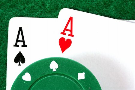 Aces and poker chips Foto de stock - Super Valor sin royalties y Suscripción, Código: 400-04435805