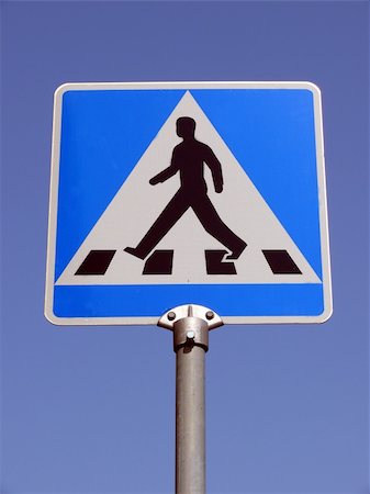 portrait of warning sign for pedestrians crossing Fotografie stock - Microstock e Abbonamento, Codice: 400-04435841